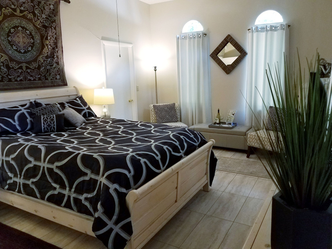 Bedroom 3, Tuscan Manor, Carroll