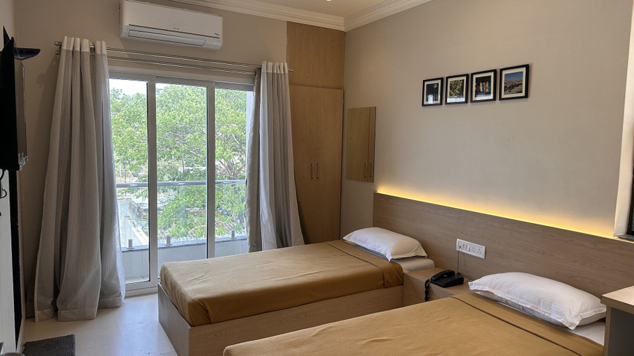 Bedroom 3, Hotel Unnati, Aurangabad