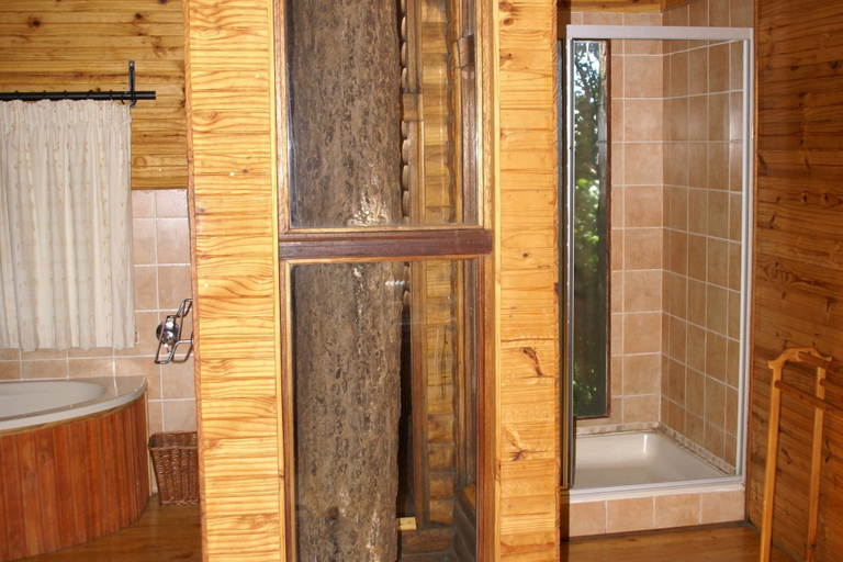 Bathroom 3, Treks Trips and Trails, Uthukela