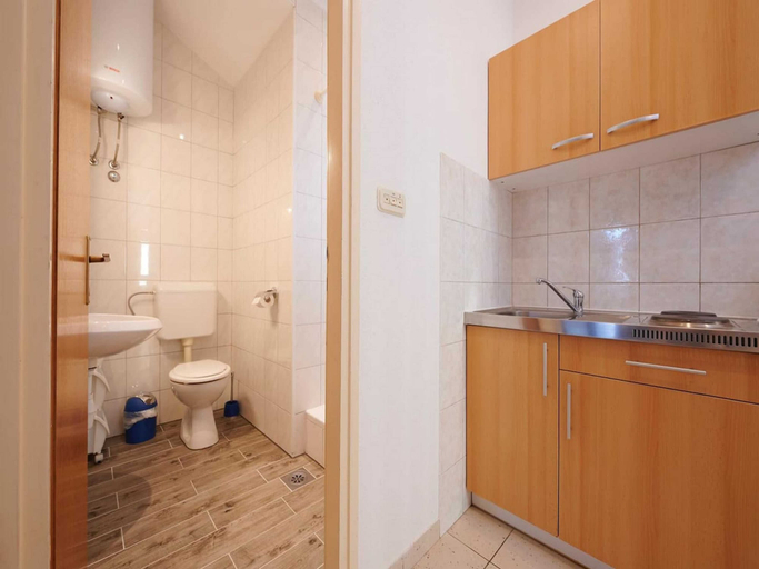 Bathroom 3, Apartments Vujina, Kaštela