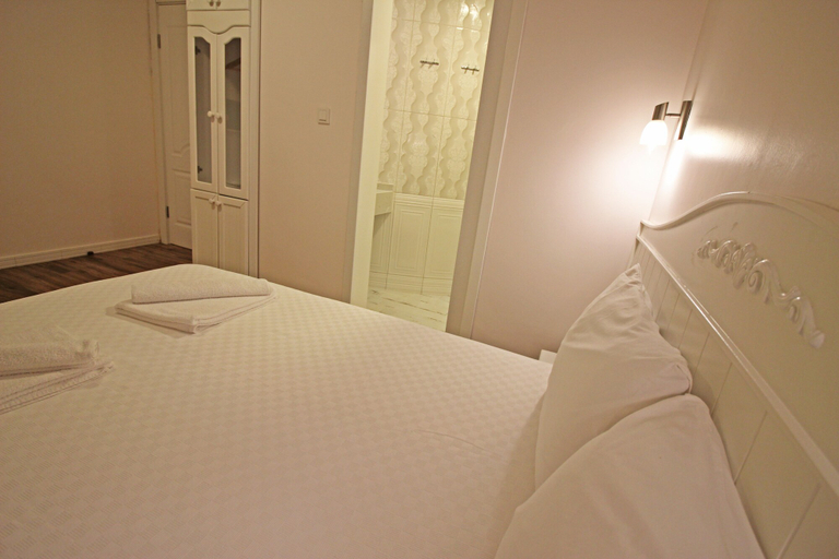 Bedroom 4, Bozcaada Denizyildizi Otel, Bozcaada