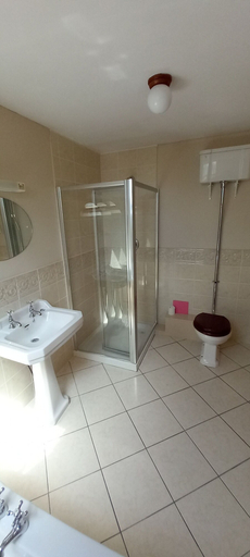 Bathroom 3, Ardsallagh Lodge