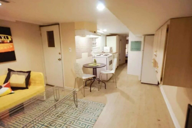 Others, 3 Bedroom Suite near Kensington Market - Unit 2, Toronto