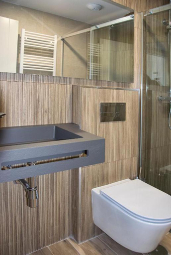 Bathroom 2, Hotel Essenzia, Burgos