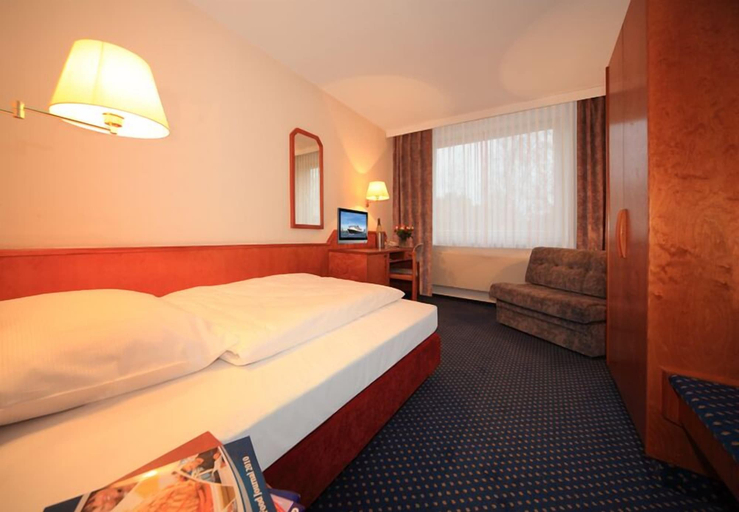Bedroom 3, Hotel Restaurant Seegarten Quickborn, Pinneberg