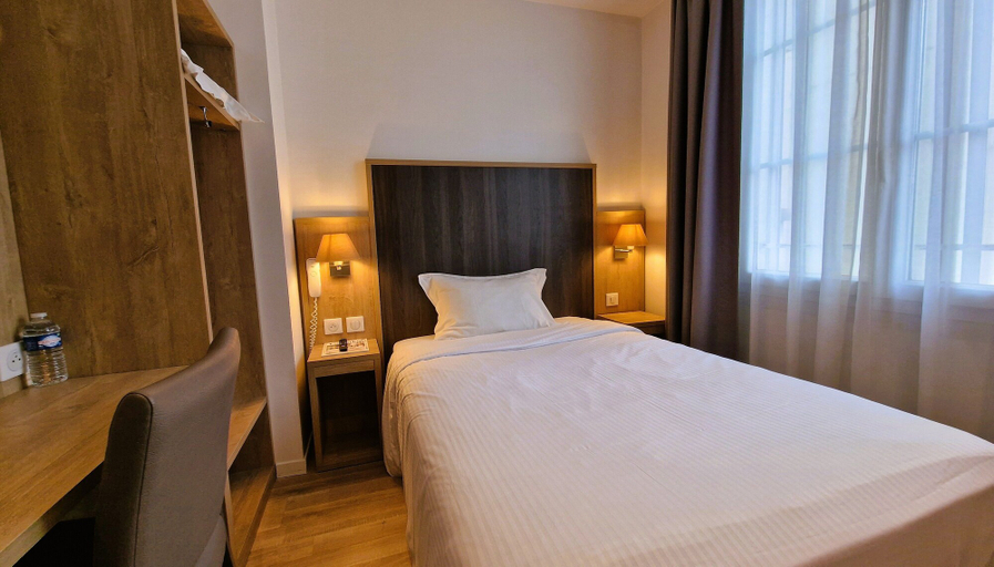 Bedroom 4, Hôtel Mary’s - Caen Centre Gare Sncf, Calvados