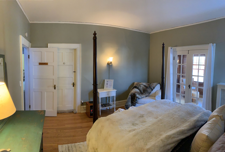 Bedroom 3, Franklin Manor Bed & Breakfast, Essex