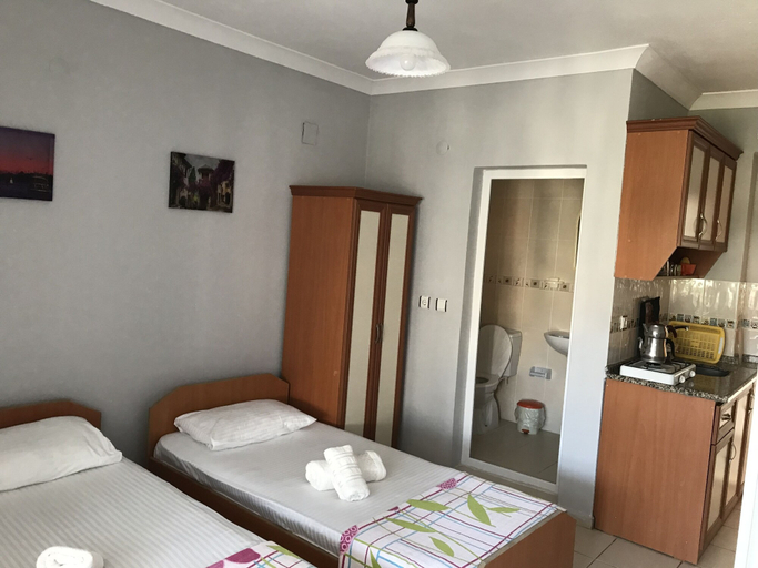 Bedroom 3, Joey Motel, Marmara