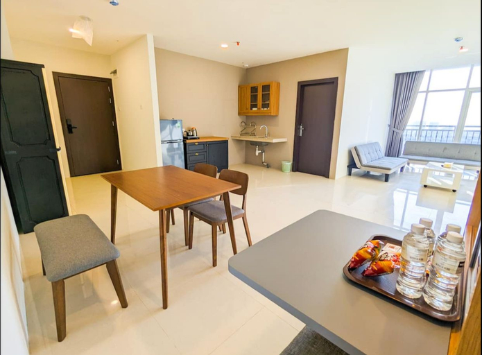 Dining Room 4, Lovina 20-01 Formosa Residence, Batam