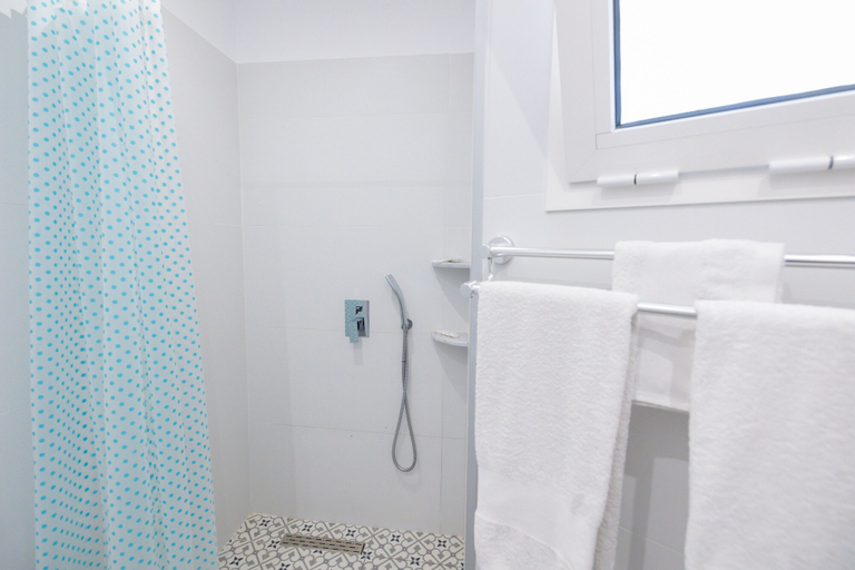 Bathroom 4, Hotel Beler, Vlorës