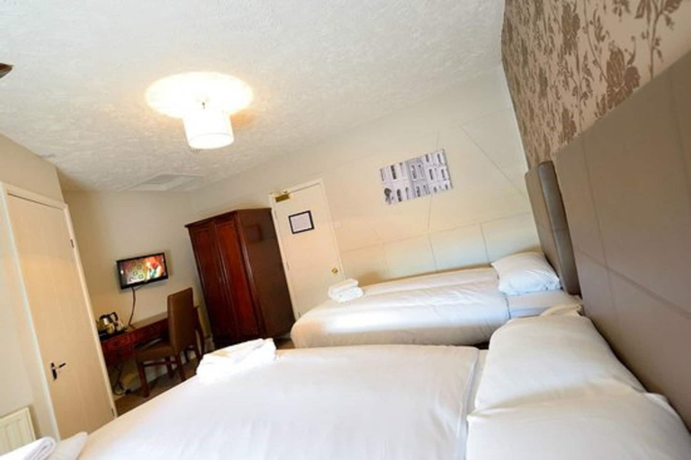 Bedroom 2, Savoy Country Inn, Carmarthenshire