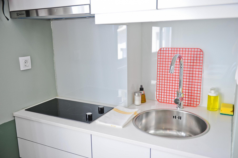 Room 2, Prosecco Lifestyle in Lisbon by Misha s Place 4B, Lisbon