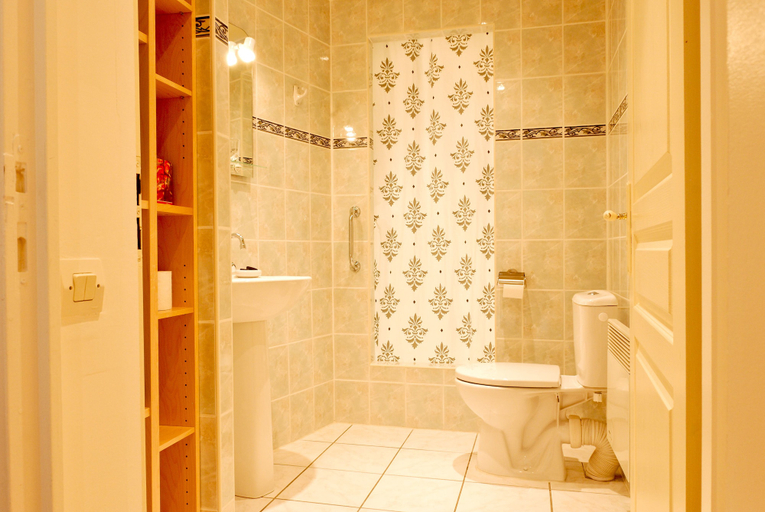 Bathroom 5, La Closerie Saint Martin, Indre-et-Loire