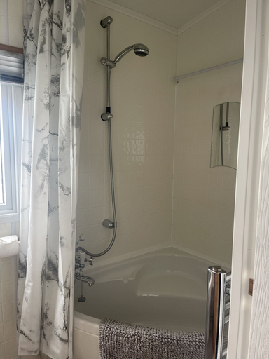 Others 5, Immaculate 2-bed Lodge in Monreith, Dumfries and Galloway