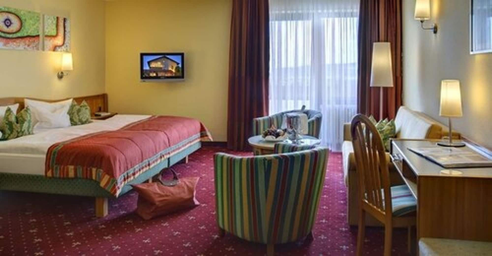 Bedroom, Hotel Schmitt, Miltenberg