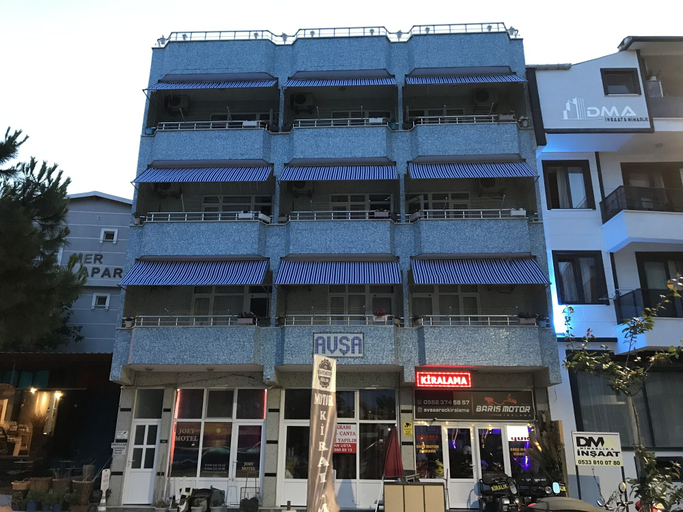 Exterior & Views