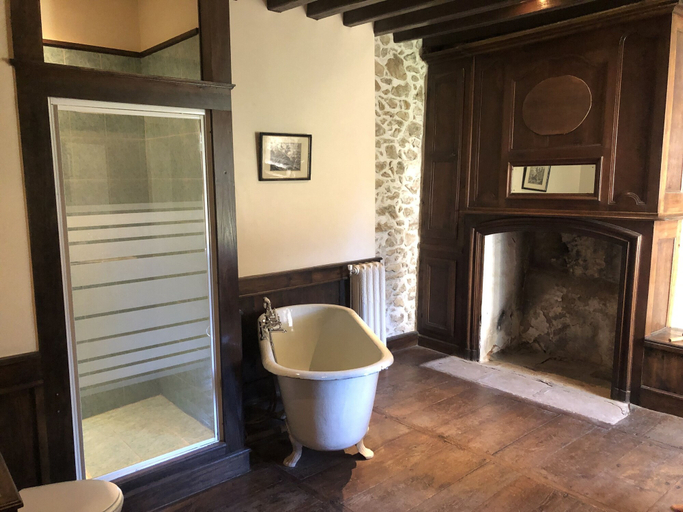Bathroom 5, Château de Montautre, Haute-Vienne