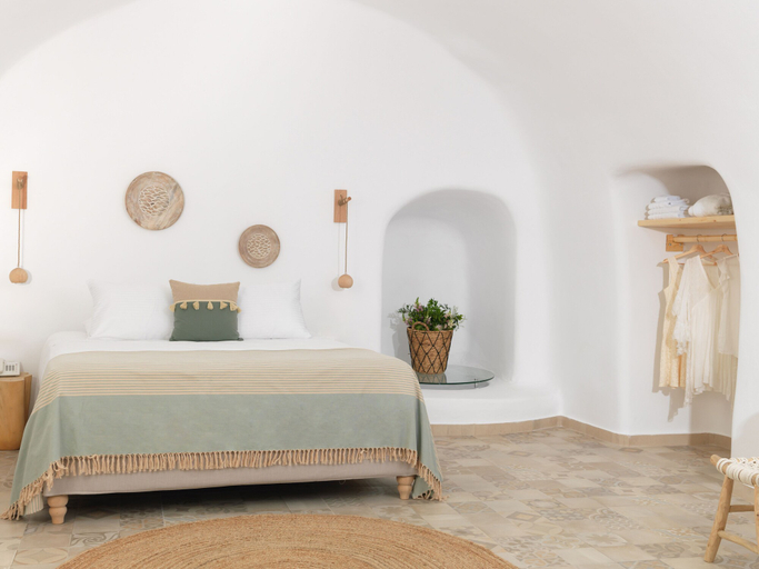 Bedroom 3, Drops Cave Houses, South Aegean
