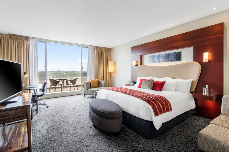 Bedroom 4, Crowne Plaza AUCKLAND by IHG, Waitakere