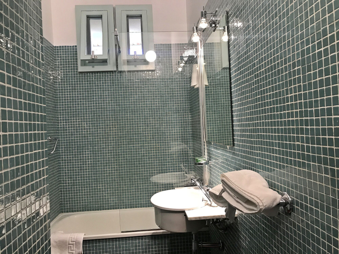 Bathroom 4, Hotel Rural Triana, Santa Cruz de Tenerife