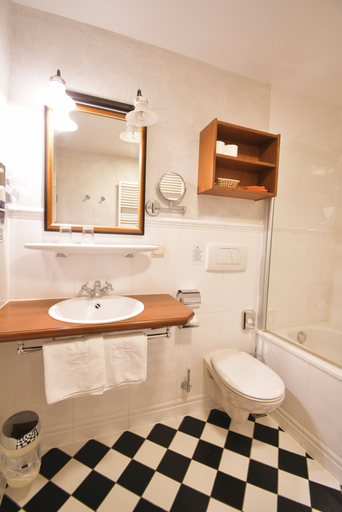 Bathroom 4, AKZENT Hotel Franziskaner, Kitzingen