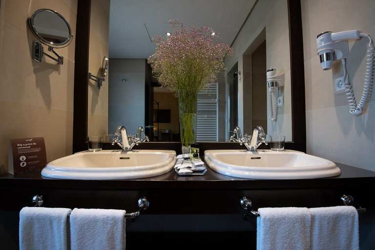 Bathroom 5, Intelier Airén, Ciudad Real