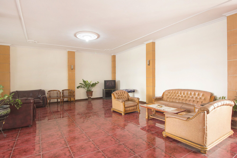 Public Area 3, OYO 759 Hotel Dewi Sri, Yogyakarta