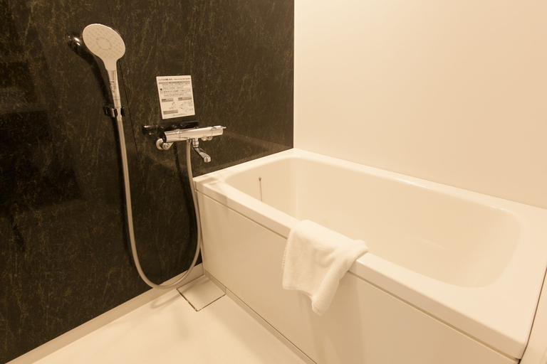 Bathroom 4, Henn na Hotel Tokyo Haneda, Ōta