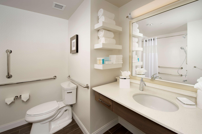Bathroom 4, Hampton Inn & Suites Baltimore North/Timonium, Md, Baltimore