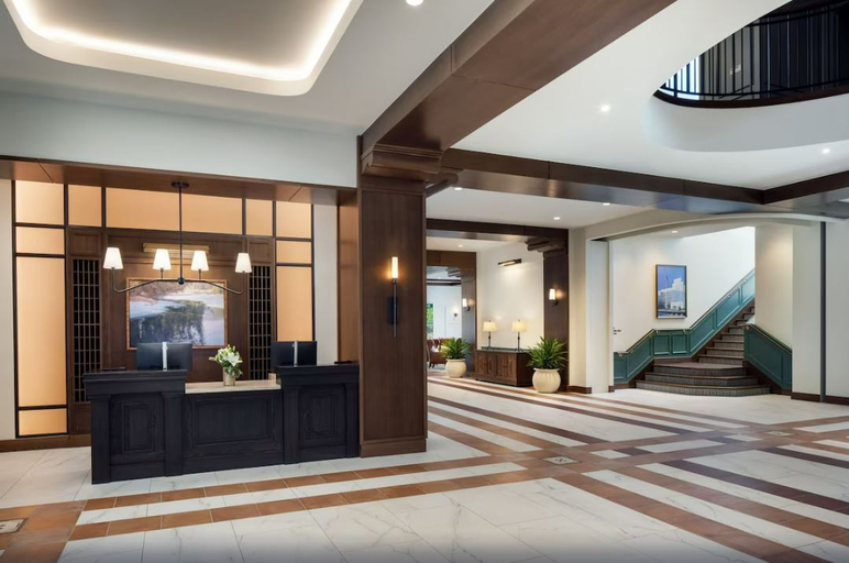 Public Area 3, The Benson Hotel & Faculty Club, Adams