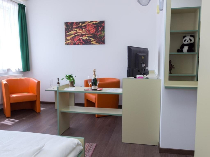 Bedroom 2, Winrooms, Wiener Neustadt