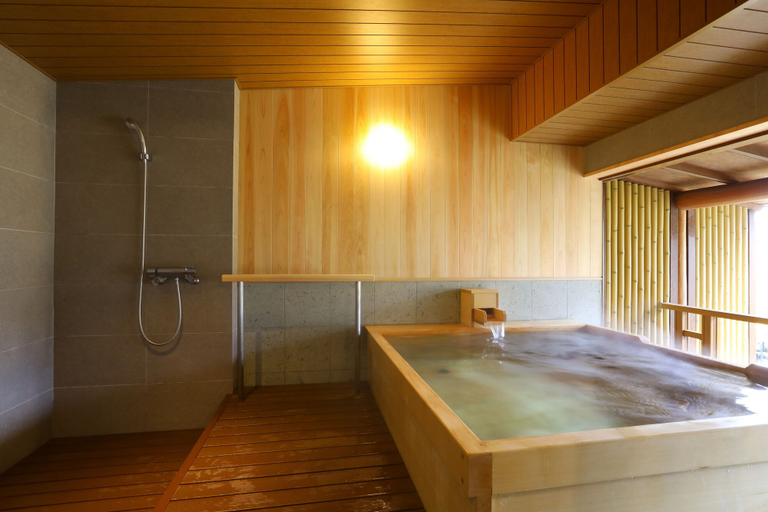 Bathroom 4, Shuzenji Onsen Katsuragawa, Izu
