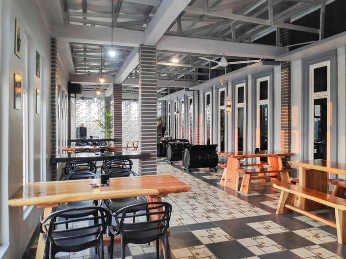 Food & Drinks 5, RedDoorz @ Perdagangan Simalungun, Simalungun