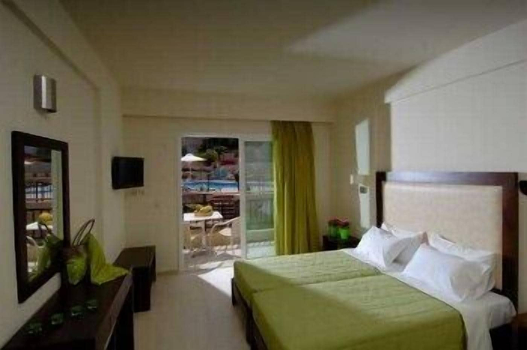 Bedroom 3, Rainbow Apartments, Crete