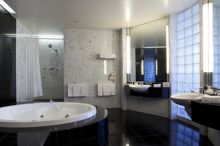 Bathroom 5, Crowne Plaza AUCKLAND by IHG, Waitakere
