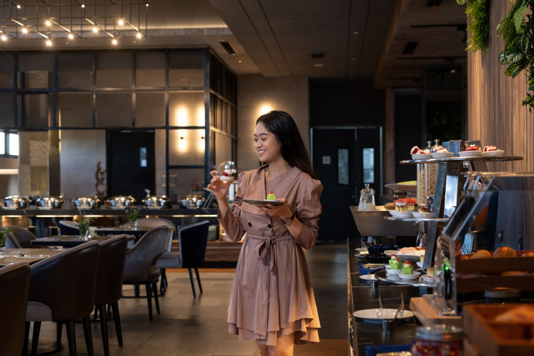 Food & Drinks 11