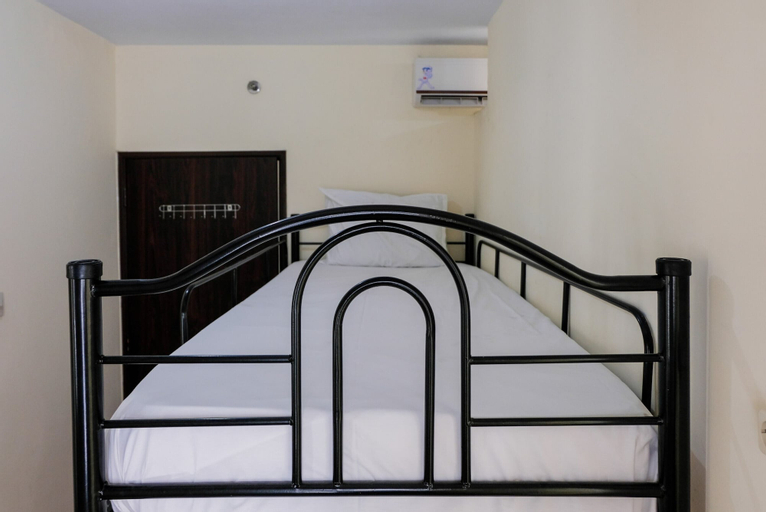Bedroom 13