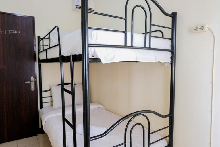 Bedroom 12