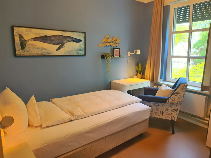 Bedroom 4, Baurs Park, Hamburg