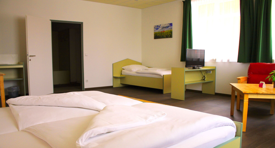 Bedroom 2, Winrooms, Wiener Neustadt