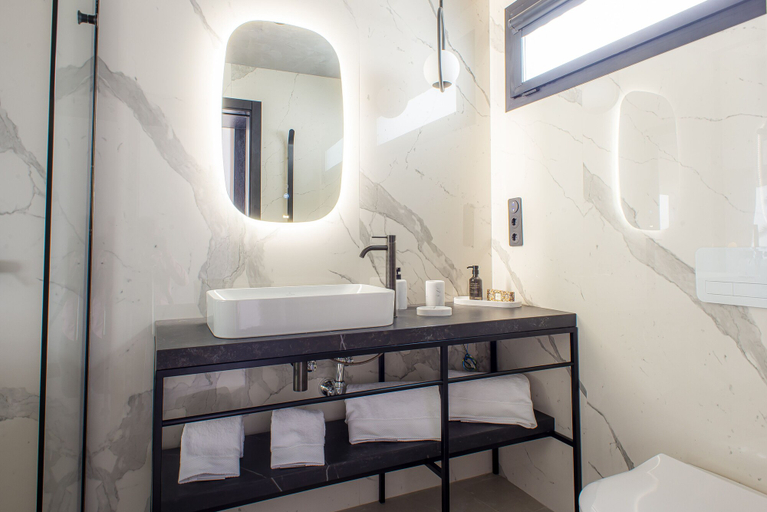 Bathroom 4, TenSuites, Las Palmas