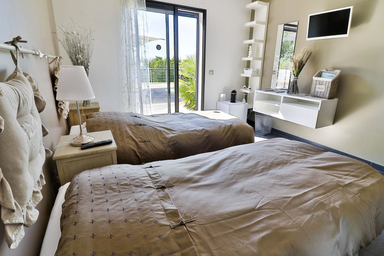 Bedroom 4, La Villa Louancelie, Var