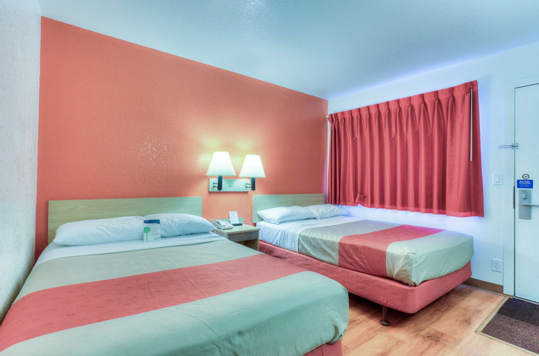 Bedroom 29