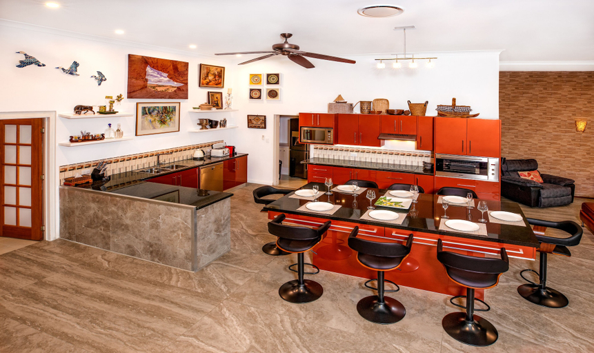 Food & Drinks 5, The Penthouse Port Douglas, Douglas