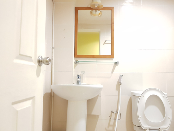 Bathroom 26