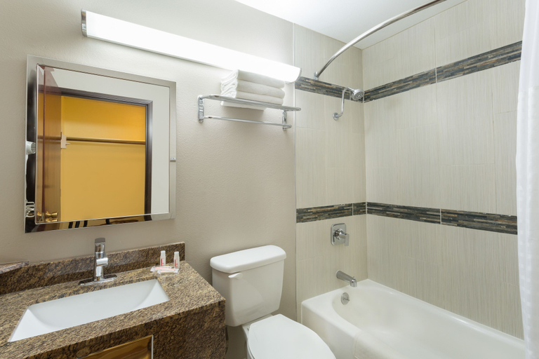 Bathroom 4, Super 8 by Wyndham Chico, Butte