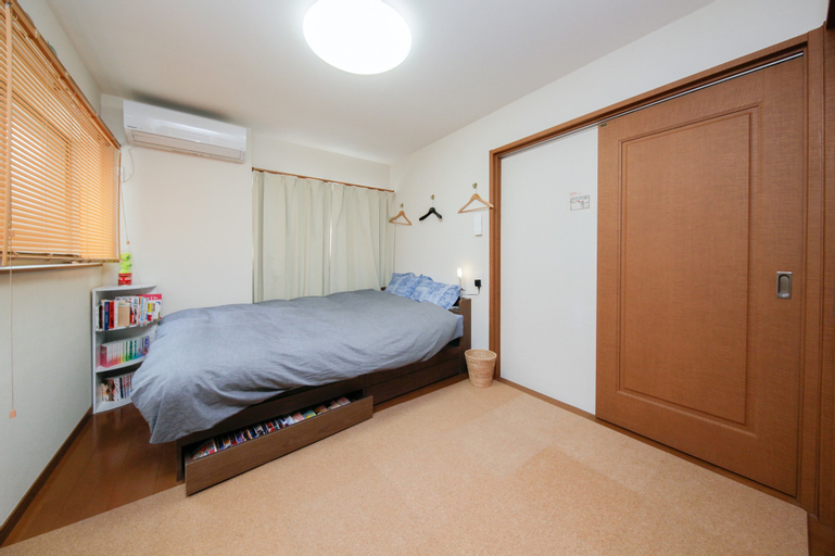 Cozy House With Elevator, Shinagawa