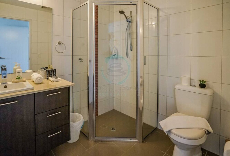Bathroom, ZEN NOMAD - 2BR Nightcliff Apartment, Nightcliff