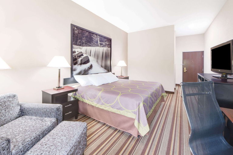 Bedroom 3, Super 8 by Wyndham Monett, Barry