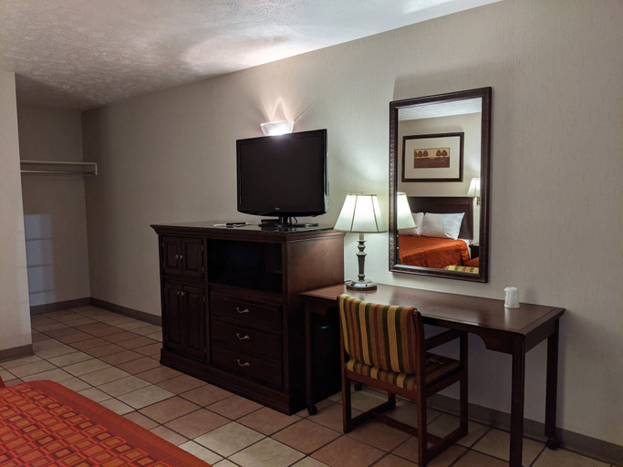 Others, Reelfoot Lake Inn, Lake